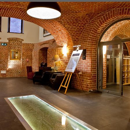 The Granary - La Suite Hotel Wrocław Buitenkant foto The interior of the hotel