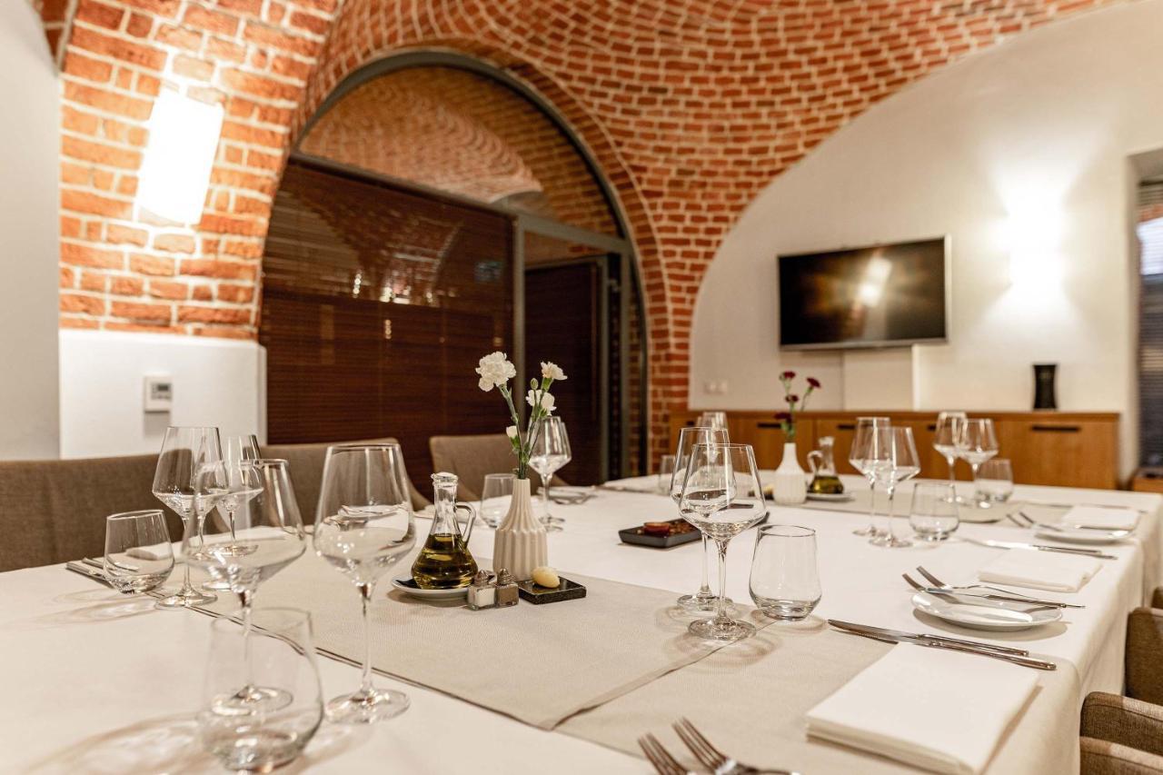 The Granary - La Suite Hotel Wrocław Buitenkant foto Wine tasting room
