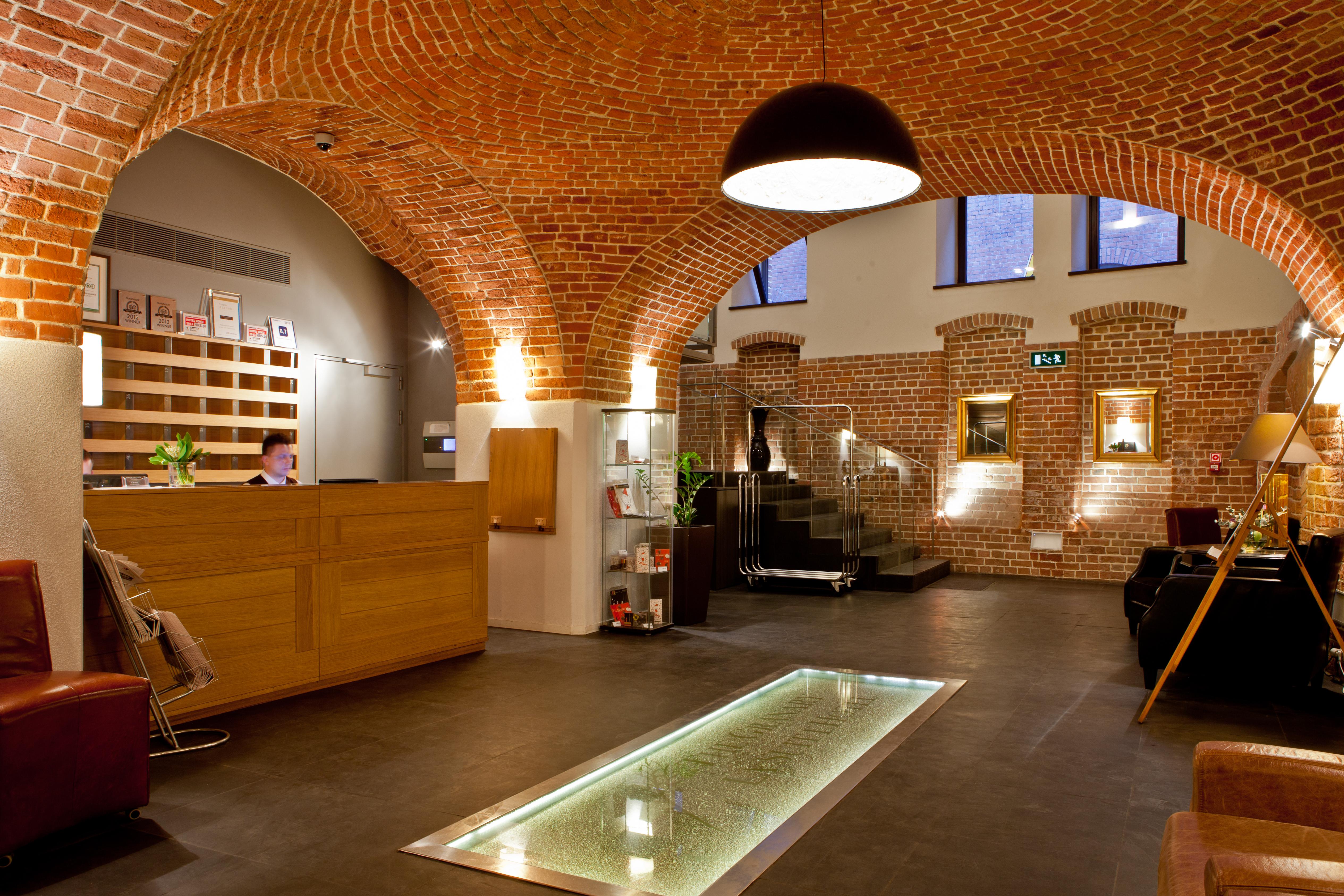 The Granary - La Suite Hotel Wrocław Buitenkant foto The interior of the hotel